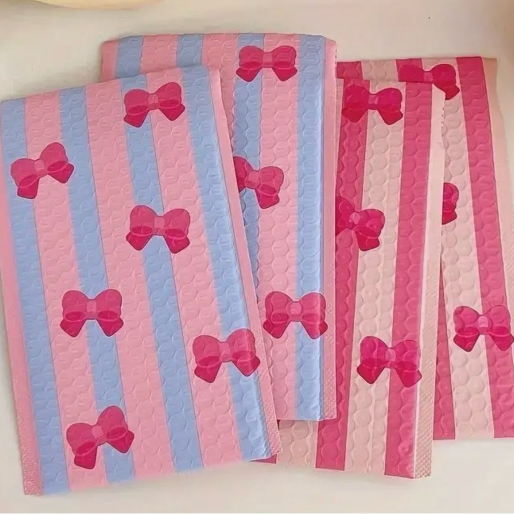 (10) Bow Bubble Mailers